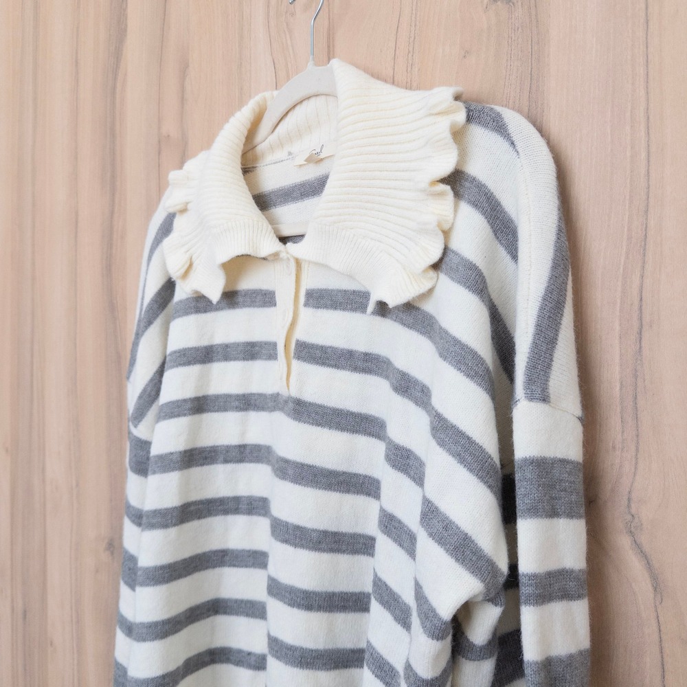 Easel Womens Striped Sweater L White Gray Ruffle Collar Henley Preppy Cottage - Picture 4 of 12